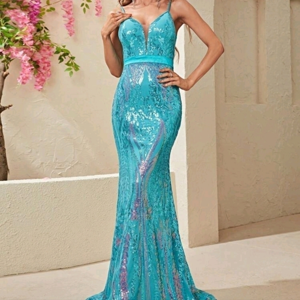 Blue Party Contrast Sequin Spaghetti Strap cami Mermaid Maxi Formal Gown